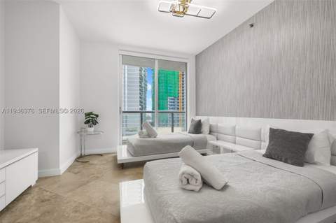 485 Brickell Ave 1804, Miami FL - photo 23 of 60