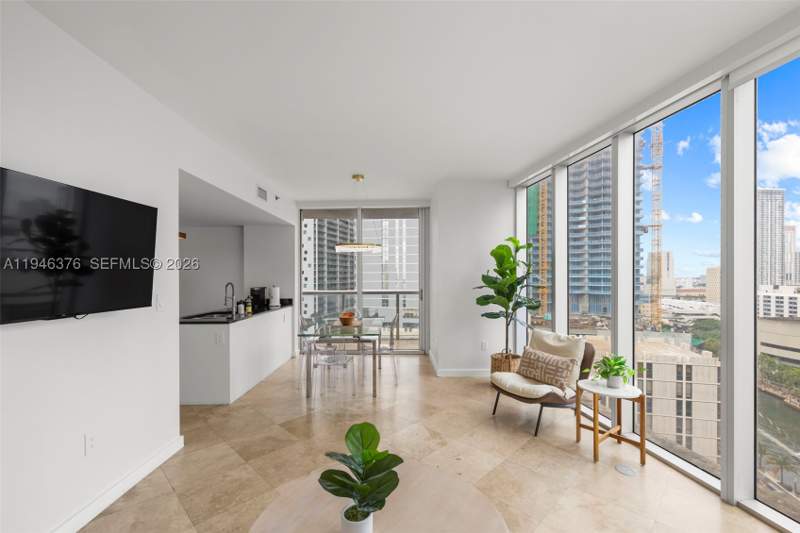 2 bedroom Condominium at 485 Brickell Ave 1804, Icon Brickell Condo No 3, Miami — photo 4