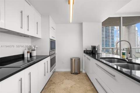 485 Brickell Ave 1804, Miami FL - photo 9 of 60