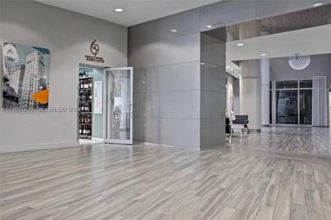 1750 N Bayshore Dr 3005, Miami FL - photo 11 of 13