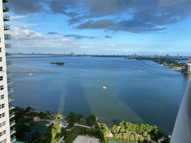 1 bedroom Condominium at 1750 N Bayshore Dr 3005, Opera Tower Condo, Miami — photo 2