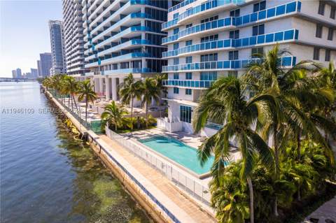 700 NE 25th St 2002, Miami FL - photo 22 of 26