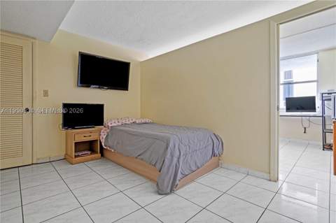 6039 Collins Ave 809, Miami Beach FL - photo 13 of 34
