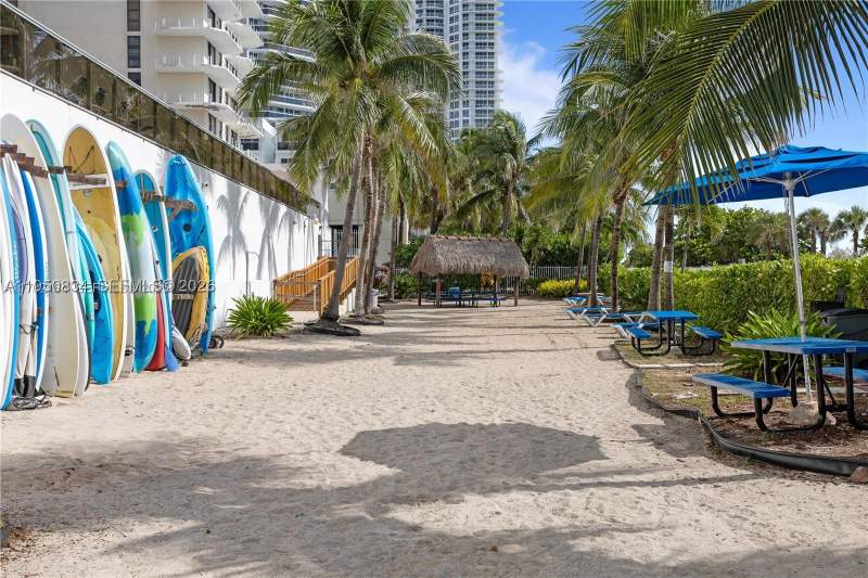1 bedroom Condominium at 6039 Collins Ave 809, Maison Grande Condo, Miami Beach — photo 4
