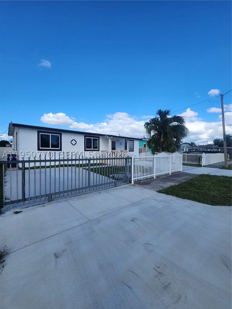 3 bedroom SingleFamilyResidence at 4221 NW 169th Ter, Venetian Development Sub-, Miami Gardens — photo 2