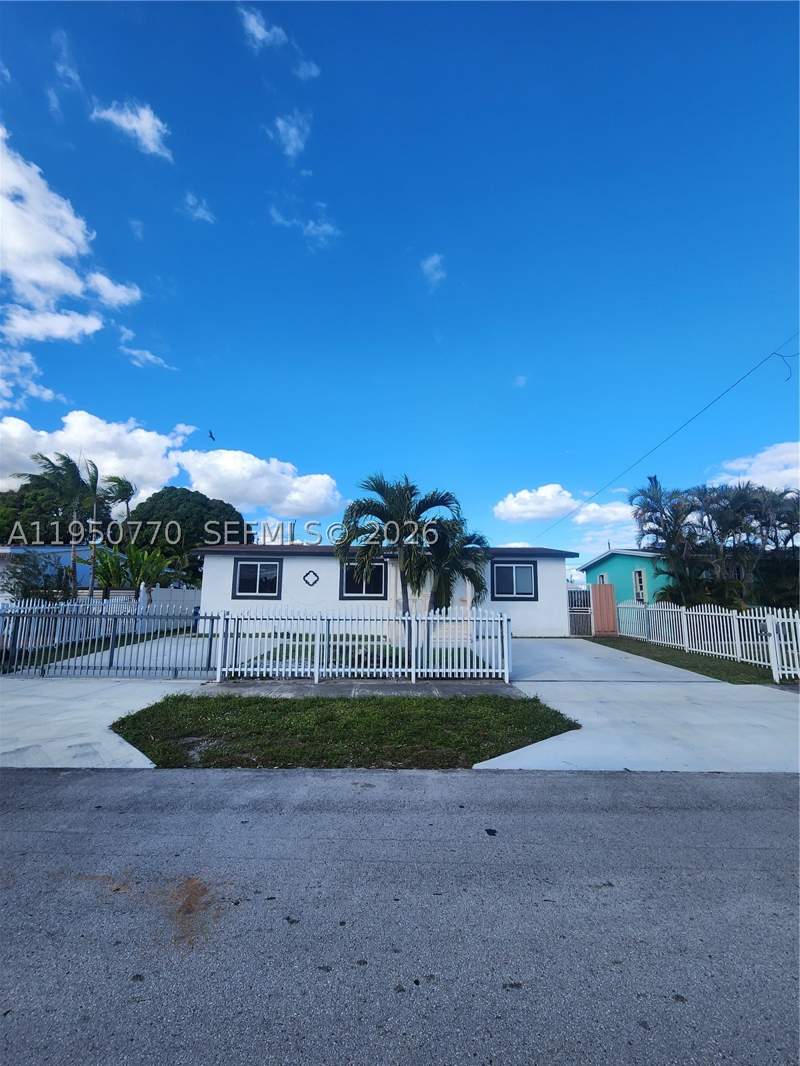 3 bedroom SingleFamilyResidence at 4221 NW 169th Ter, Venetian Development Sub-, Miami Gardens — photo 5