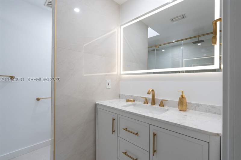 3 bedroom SingleFamilyResidence at 10116 SW 144th Pl, Sugarwood II Sec 1, Miami — photo 4