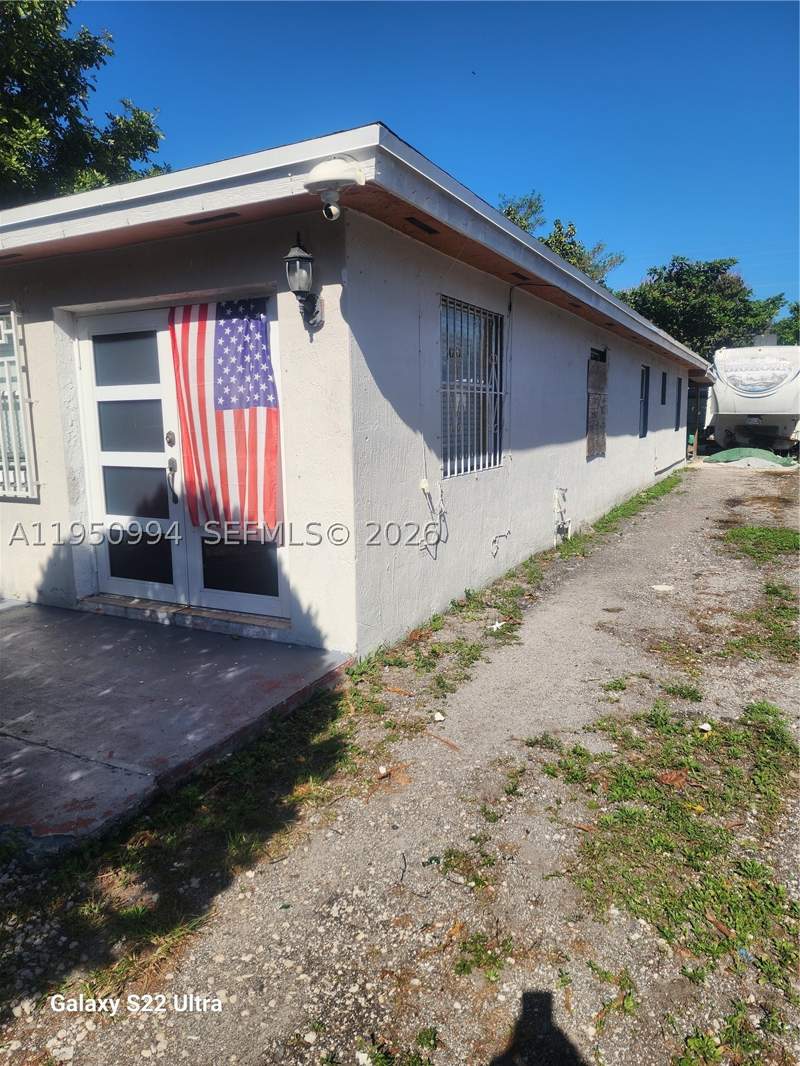 3 bedroom SingleFamilyResidence at 1747 NW 85th St, Kirkton Lawns, Miami — photo 3