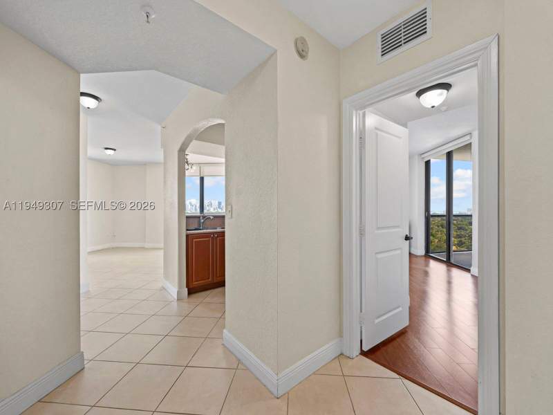 2 bedroom Condominium at 2301 SW 27th Ave 1403, The Luxor Residences Cond, Miami — photo 5