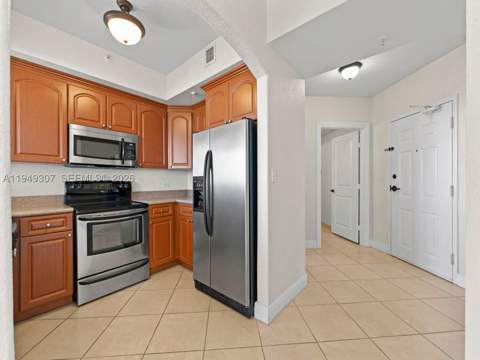 2301 SW 27th Ave 1403, Miami FL - photo 7 of 40