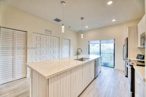 7831 NW 104th Ave 23, Doral FL - photo 11 of 37