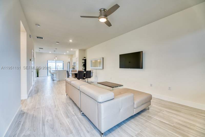 2 bedroom Condominium at 7831 NW 104th Ave 23, Apex, Doral — photo 4