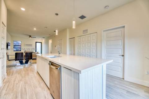 7831 NW 104th Ave 23, Doral FL - photo 6 of 37