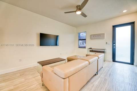 7831 NW 104th Ave 23, Doral FL - photo 7 of 37