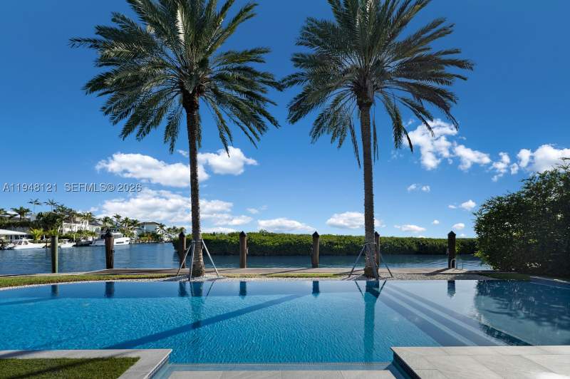 7 bedroom SingleFamilyResidence at 13009 Mar St, Mar Street Sub, Coral Gables — photo 3