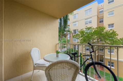 19555 E Country Club Dr 8303, Aventura FL - photo 18 of 33