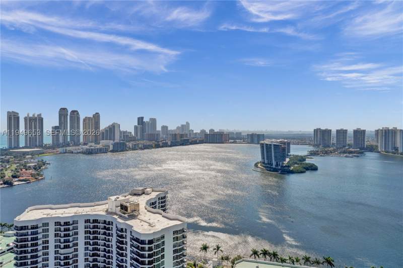 3 bedroom Condominium at 3500 Mystic Pointe Dr 3601, Mystic Pointe, Aventura — photo 4