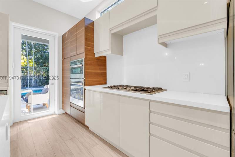 5 bedroom SingleFamilyResidence at 760 NE 115th St, Amd Pl Griffing Biscayne, Biscayne Park — photo 5