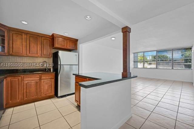 1 bedroom Condominium at 2175 NE 170th St 206, Portalagre Building Condo, North Miami Beach — photo 2