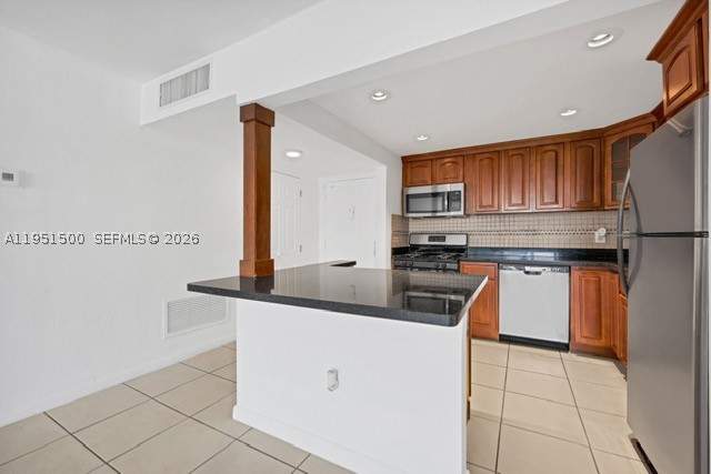 1 bedroom Condominium at 2175 NE 170th St 206, Portalagre Building Condo, North Miami Beach — photo 3