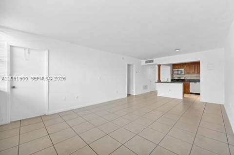 2175 NE 170th St 206, North Miami Beach FL - photo 9 of 21
