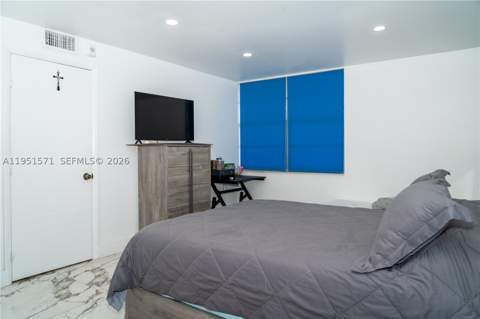 854 NW 87th Ave 405, Miami FL - photo 11 of 19