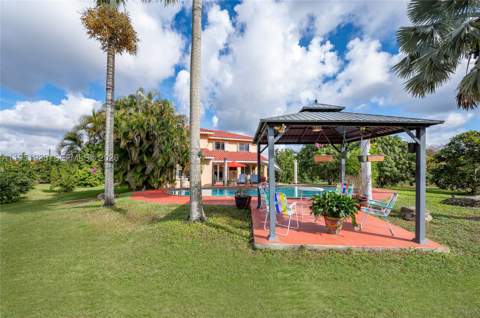 19520 SW 206th St, Miami FL - photo 10 of 48