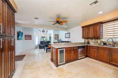 19520 SW 206th St, Miami FL - photo 16 of 48