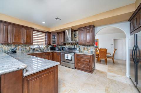 19520 SW 206th St, Miami FL - photo 17 of 48