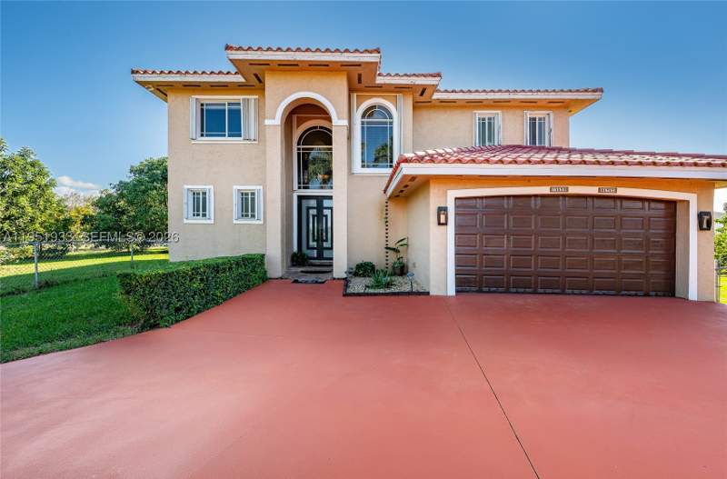 5 bedroom SingleFamilyResidence at 19520 SW 206th St, Redlands, Miami — photo 3