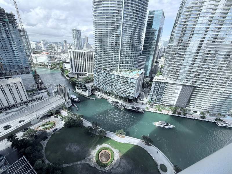 1 bedroom Condominium at 465 Brickell Ave 2906, Iconbrickell Condo No 1, Miami — photo 1