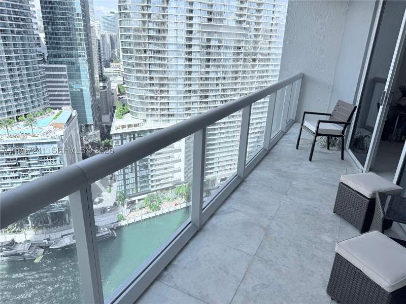 1 bedroom Condominium at 465 Brickell Ave 2906, Iconbrickell Condo No 1, Miami — photo 2