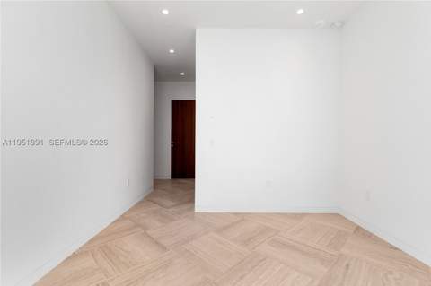 5 Grove Isle Dr L501, Miami FL - photo 24 of 31