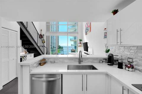 300 S Biscayne Blvd L-410, Miami FL - photo 12 of 38