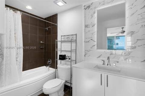 300 S Biscayne Blvd L-410, Miami FL - photo 21 of 38