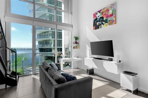 300 S Biscayne Blvd L-410, Miami FL - photo 6 of 38