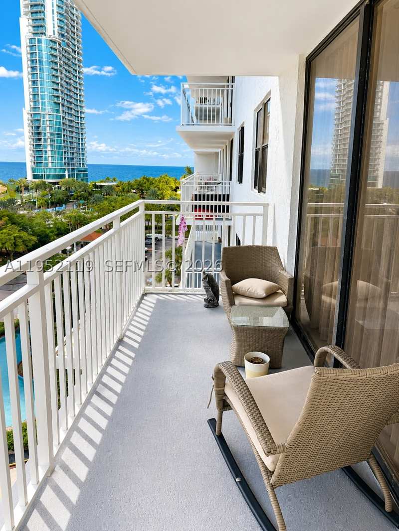 2 bedroom Condominium at 210 174th St 911, Winston Towers 600 Condo, Sunny Isles Beach — photo 1