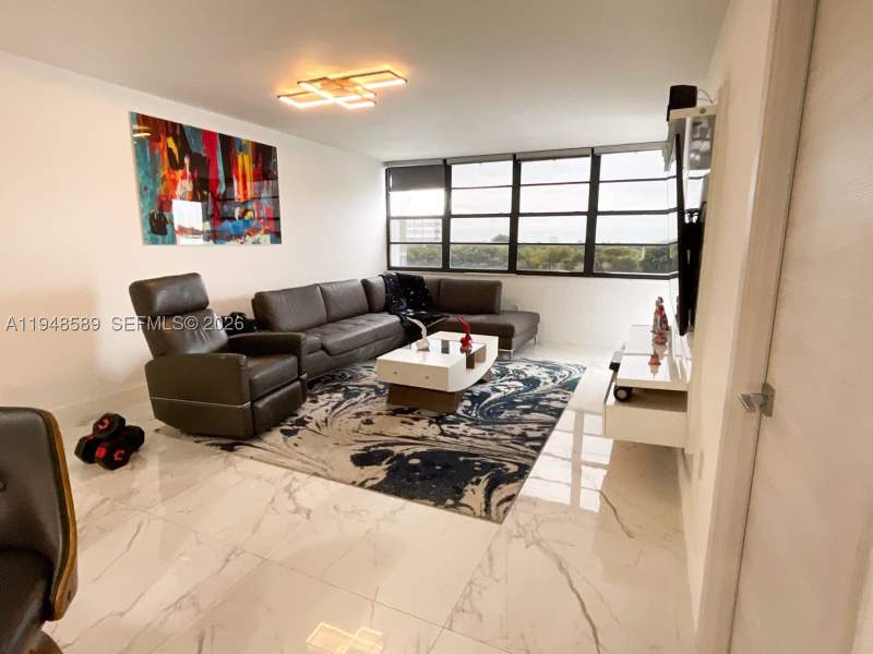 1 bedroom Condominium at 1301 NE Miami Gardens Dr 501W, Buckley Towers Condo - Ea, Miami — photo 4