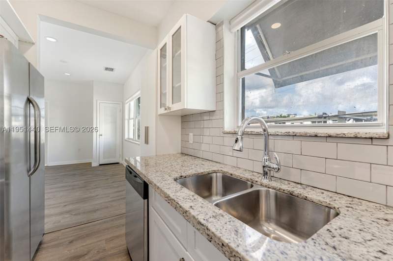 3 bedroom Condominium at 4017 N Meridian Ave 4017, Kim Aimee Condo, Miami Beach — photo 5