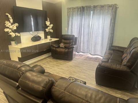 19700 NW 6th Pl, Miami Gardens FL - photo 11 of 29