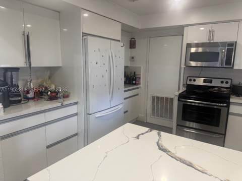 19700 NW 6th Pl, Miami Gardens FL - photo 17 of 29