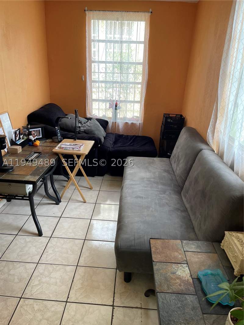 2 bedroom SingleFamilyResidence at 1120 NW 31st St, Santa Clara Sub, Miami — photo 5