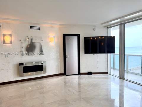 17201 Collins Ave+DEN 1403, Sunny Isles Beach FL - photo 16 of 41