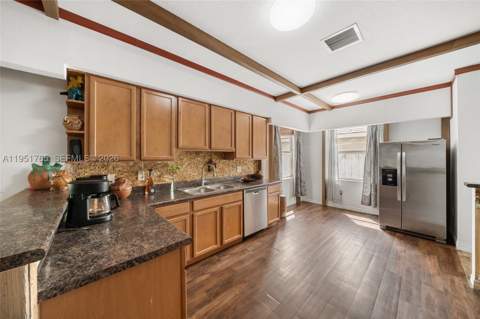 507 SE 31st Ave, Homestead FL - photo 10 of 35