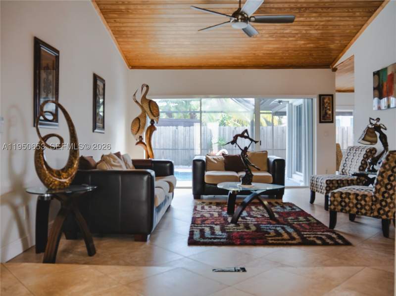 5 bedroom SingleFamilyResidence at 9420 SW 212th Terrace, Lakes By The Bay Sec 7, Cutler Bay — photo 2