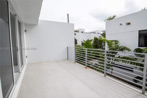 3376 Day Ave #B, Miami FL - photo 15 of 19