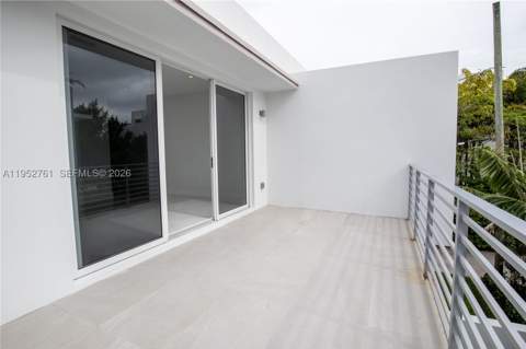 3376 Day Ave #B, Miami FL - photo 16 of 19