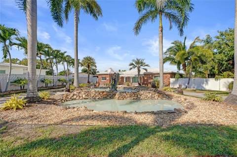1995 N Hibiscus Dr, North Miami FL - photo 13 of 48