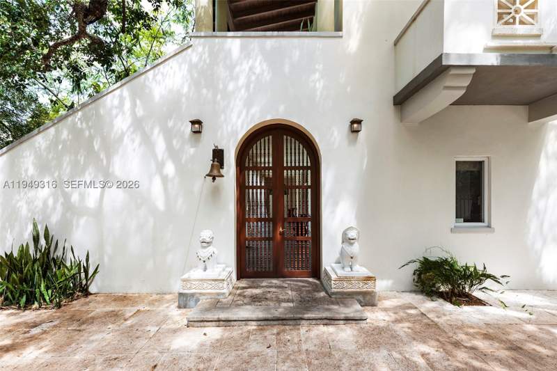 6 bedroom SingleFamilyResidence at 4191 Lybyer Ave, Sunshine Vistas, Miami — photo 2