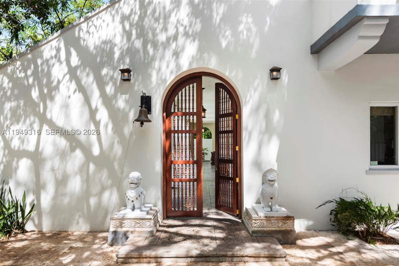 6 bedroom SingleFamilyResidence at 4191 Lybyer Ave, Sunshine Vistas, Miami — photo 3